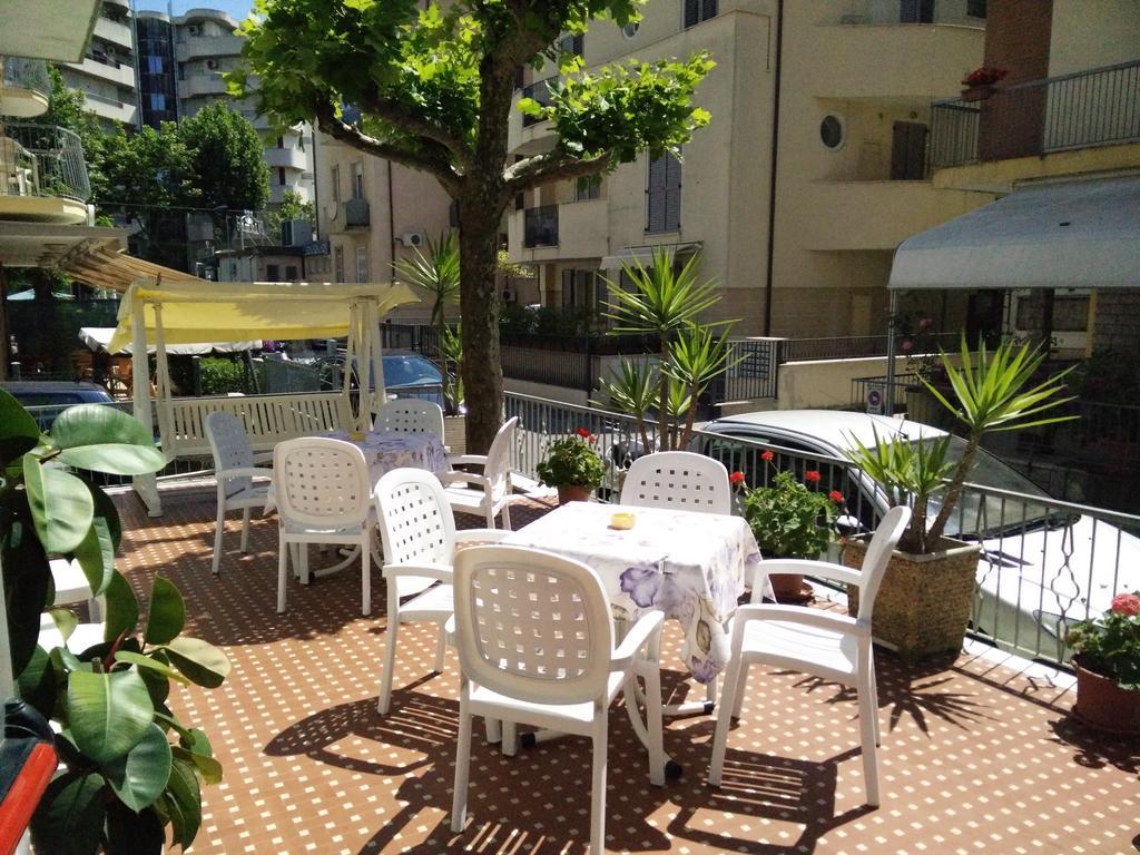 Hotel Ronconi 리미니 외부 사진