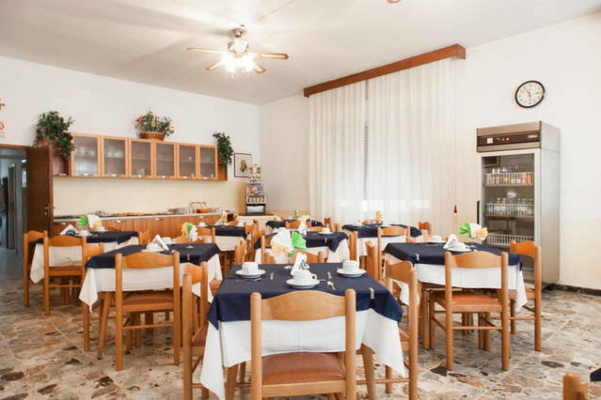 Hotel Ronconi 리미니 외부 사진