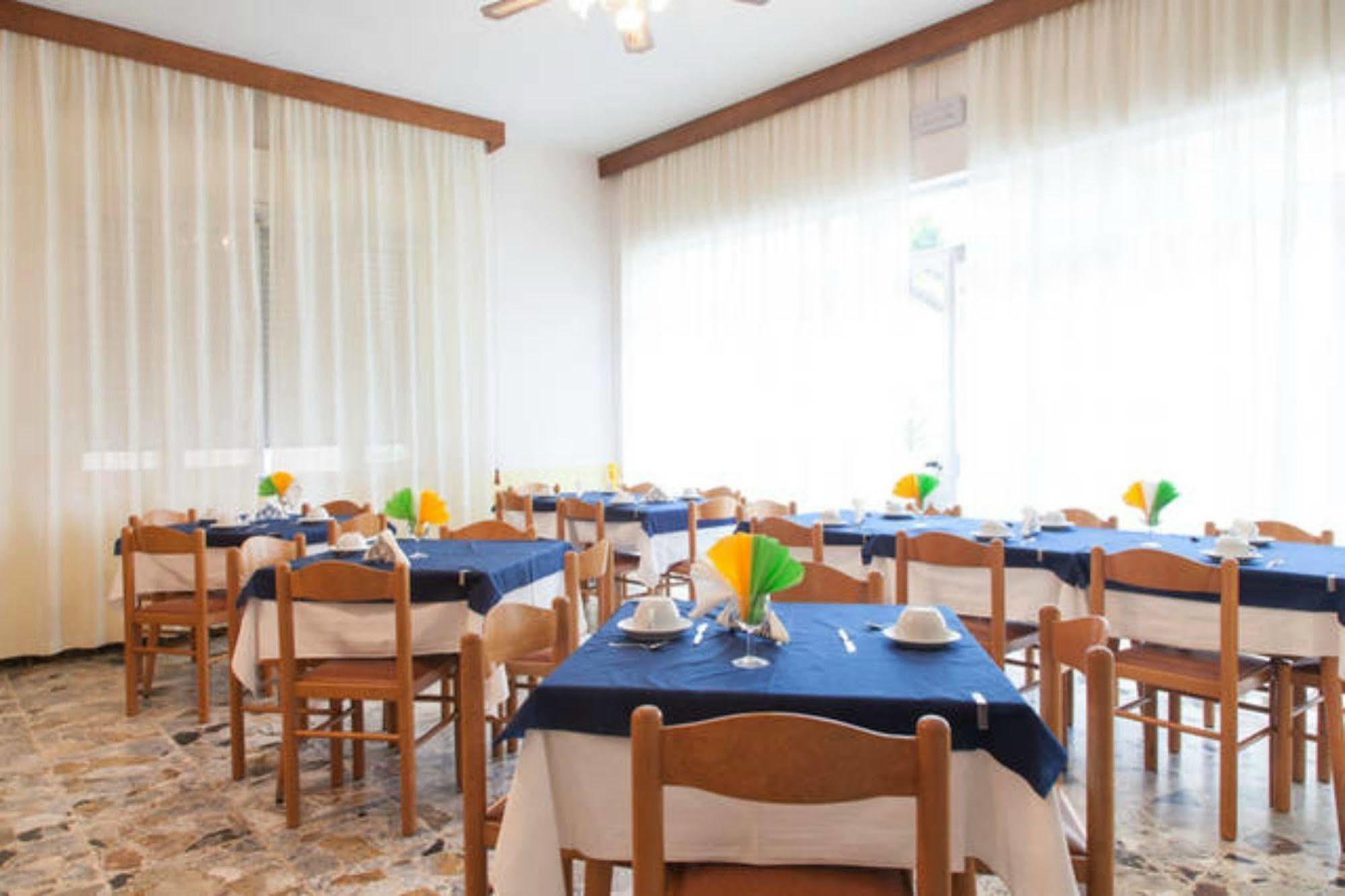 Hotel Ronconi 리미니 외부 사진