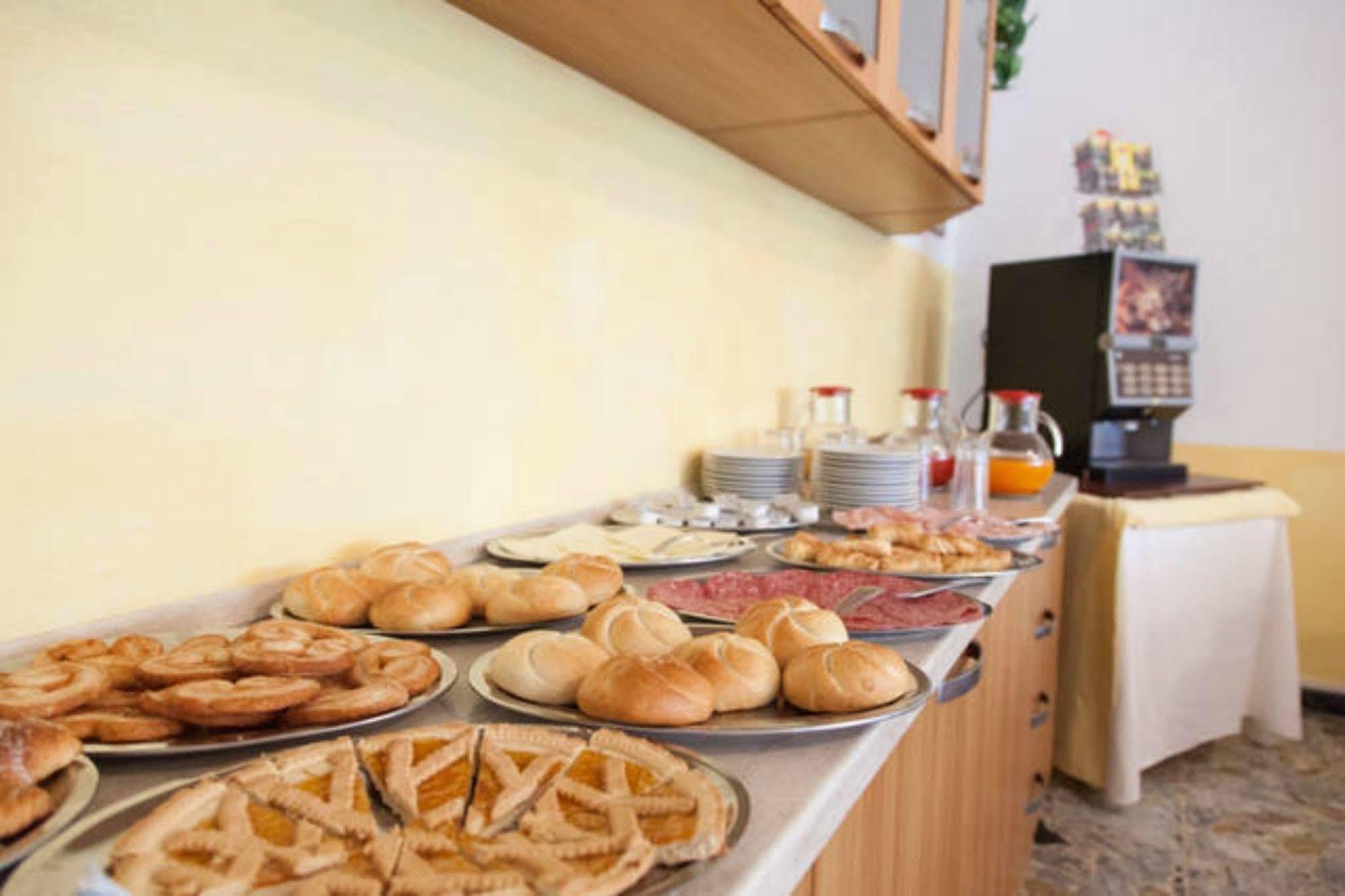 Hotel Ronconi 리미니 외부 사진